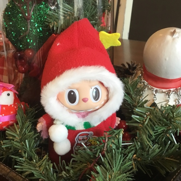 Festive Santa Figurine with Red and White Outfit - Picture 4 of 4